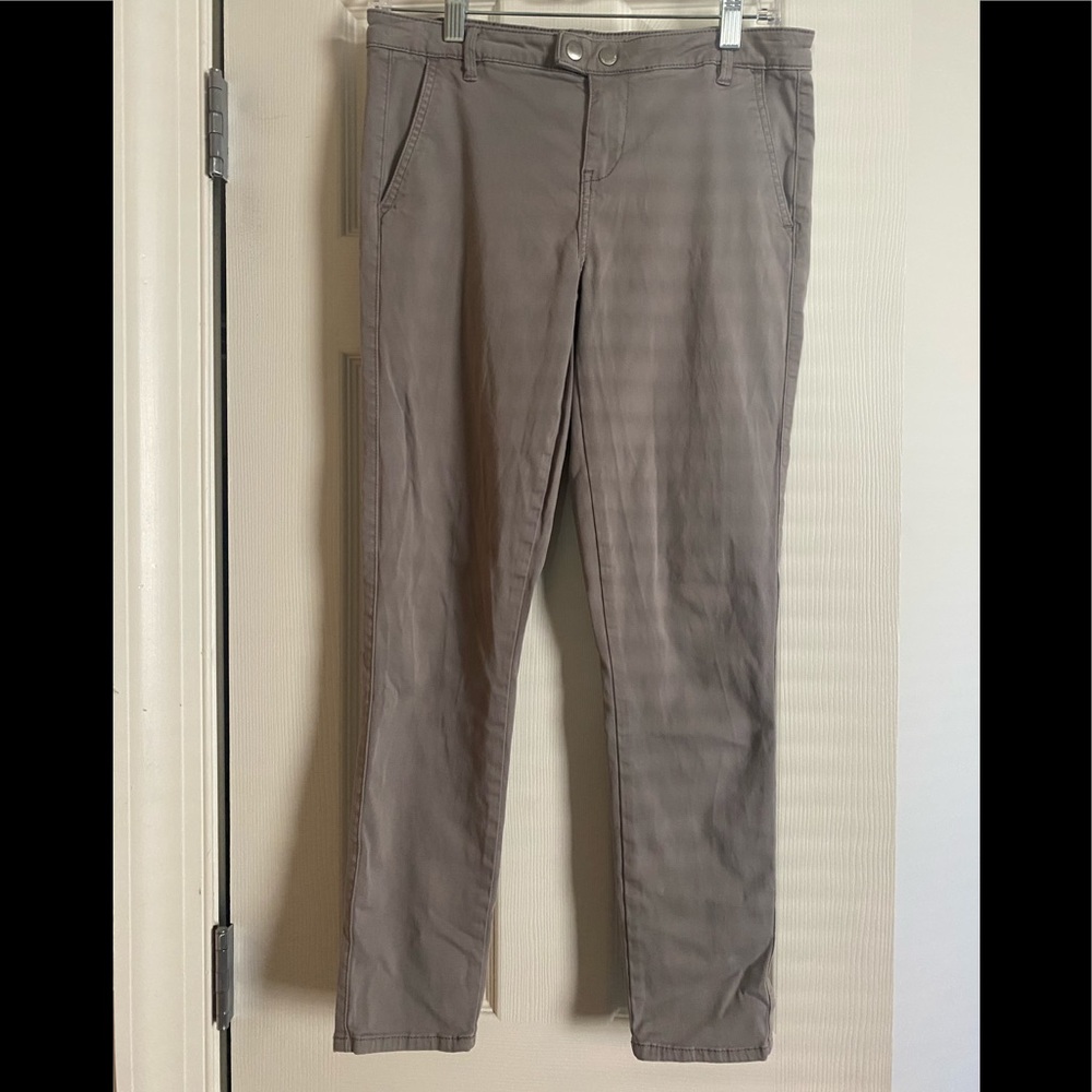 Calvin Klein grey dress pants. Lightly worn.